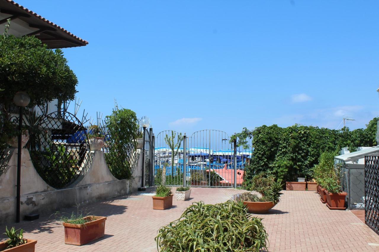 דירות La Casa Ridente : Ischia Porto מראה חיצוני תמונה